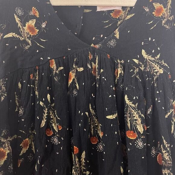 Holding Horses Anthropologie Black with Orange Floral Print Flowy Long Sleeve Bl - Picture 8 of 10